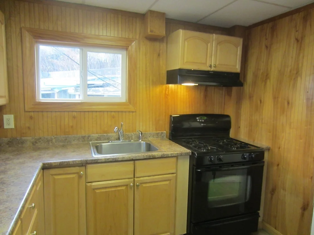 2 bed, 1 bath apartment for rent at 64 Kins Ct, Onset — photo 5 of 15