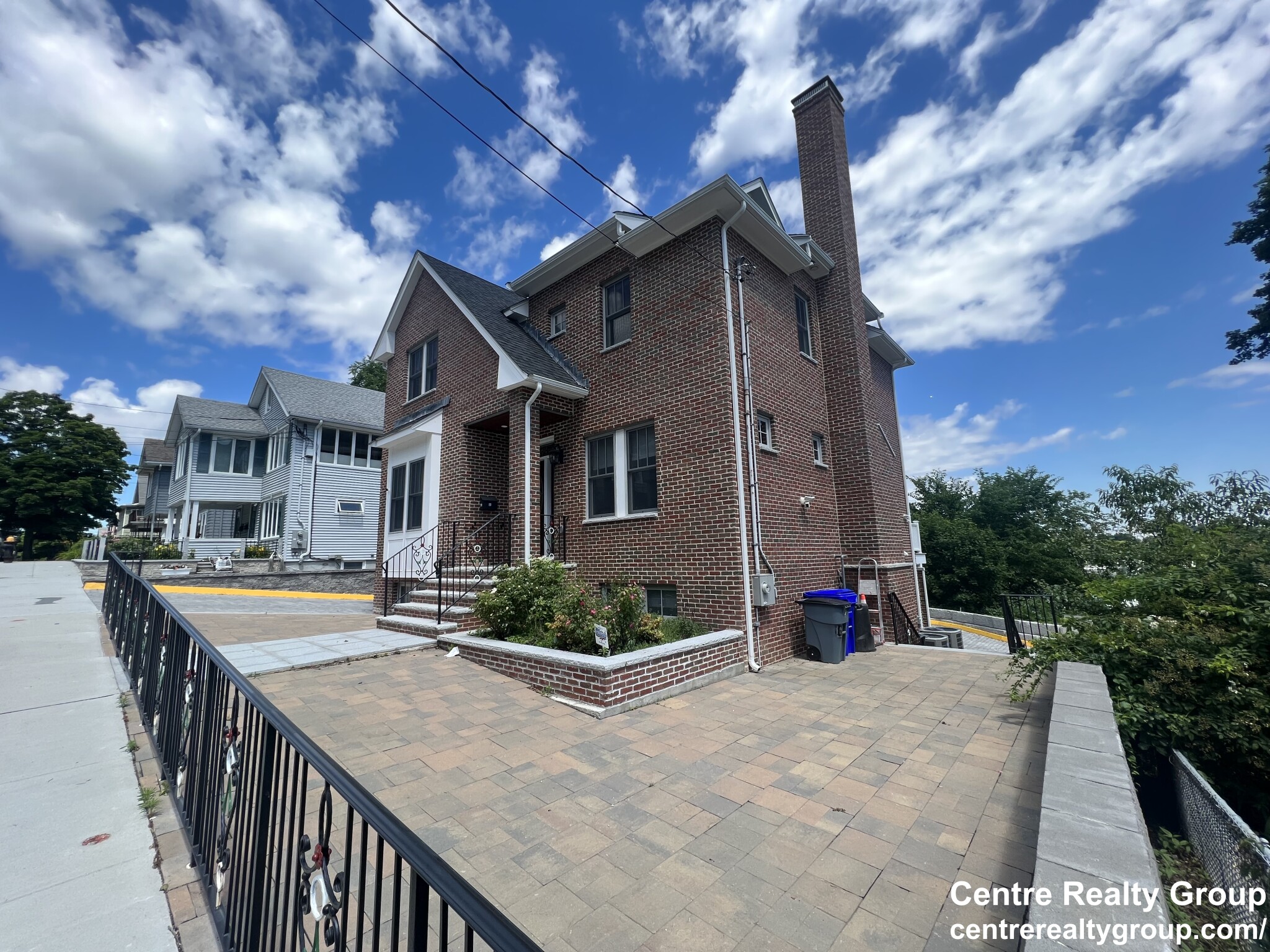 4 bed, 2.5 bath apartment for rent at 64 Langley Rd, Brighton — photo 3 of 30