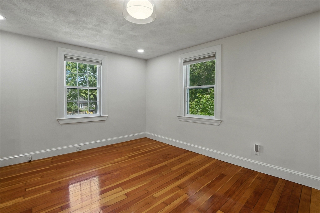 2 bed, 1 bath apartment for rent at 64 Lincoln Ave Unit 64, Lynnfield — photo 8 of 14