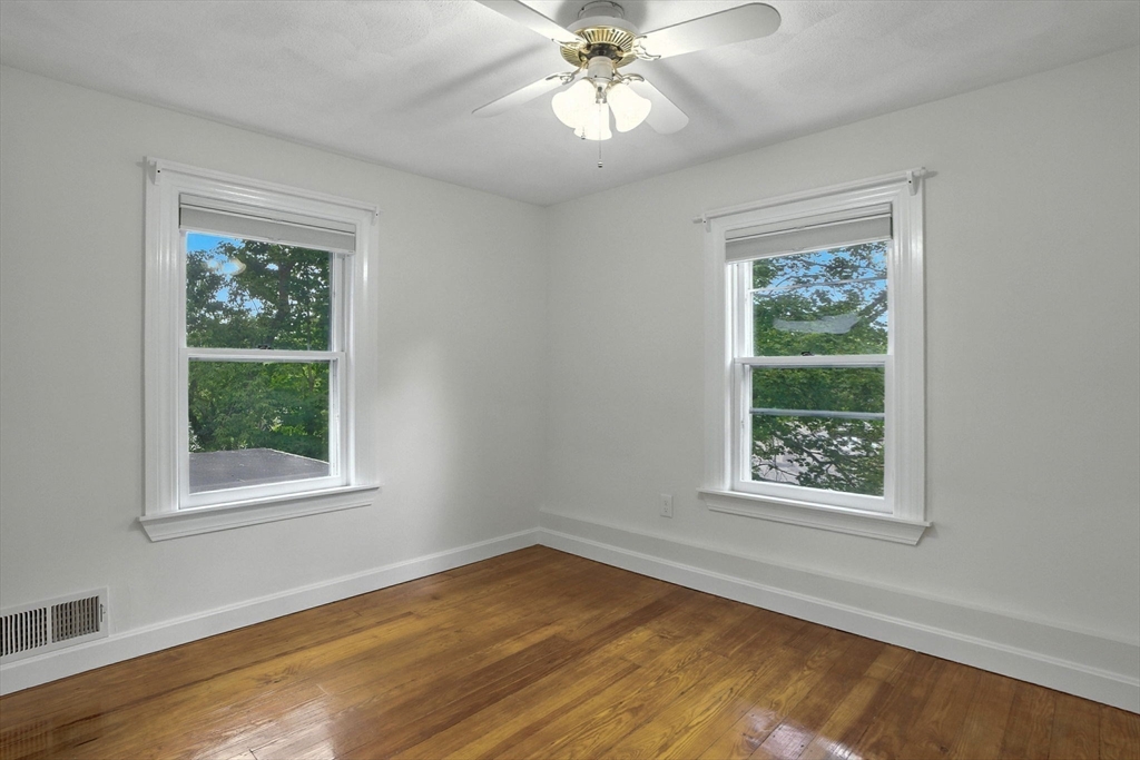 2 bed, 1 bath apartment for rent at 64 Lincoln Ave Unit 64, Lynnfield — photo 9 of 14