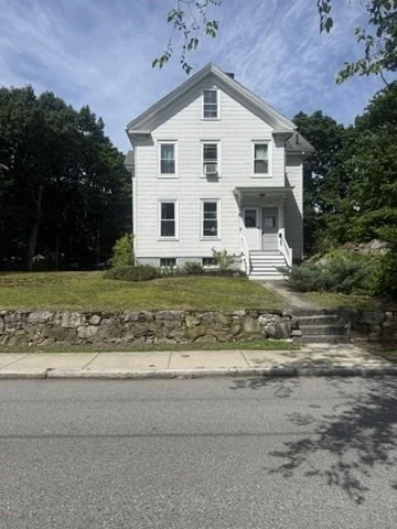 2 bed, 1 bath apartment for rent at 64 Linwood Unit 1, Melrose