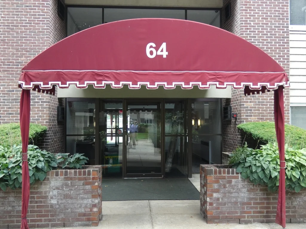 2 bed, 1 bath apartment for rent at 64 Main St Unit 52B, Stoneham — photo 1 of 17