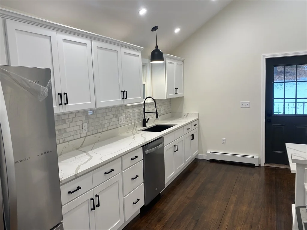 2 bed, 1 bath apartment for rent at 64 Manning St, Holden — photo 15 of 42