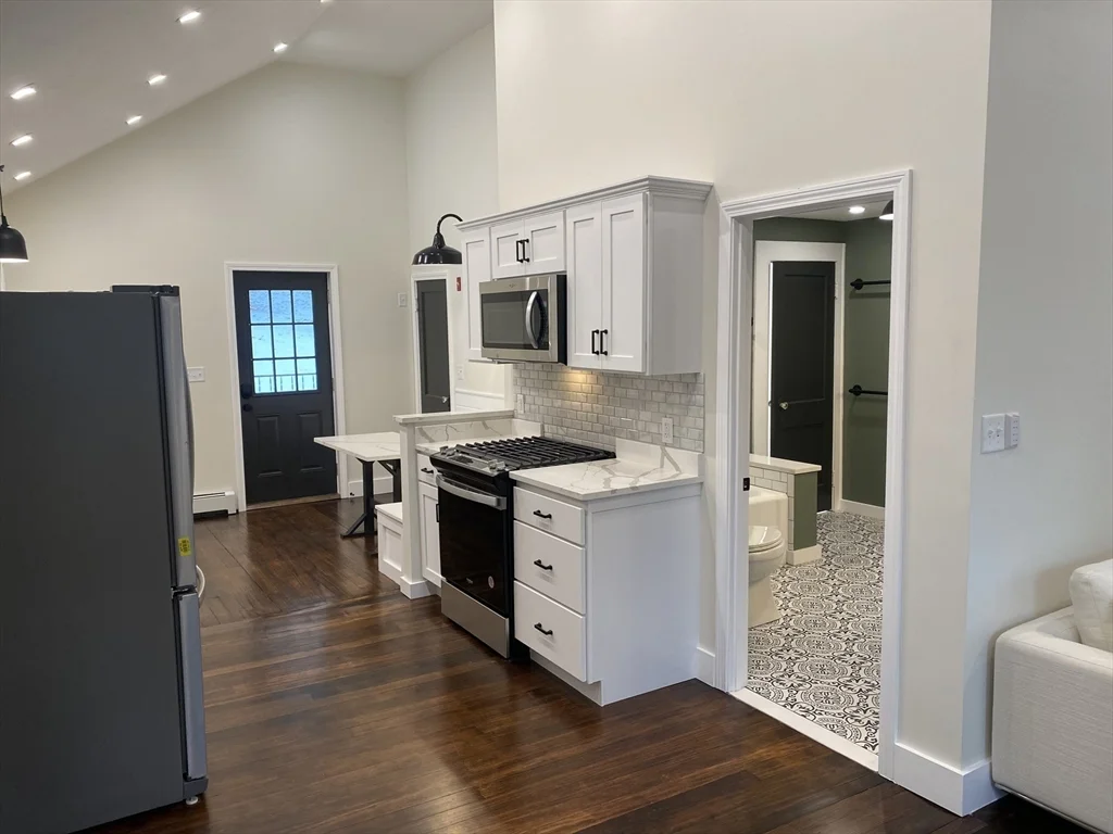 2 bed, 1 bath apartment for rent at 64 Manning St, Holden — photo 8 of 42