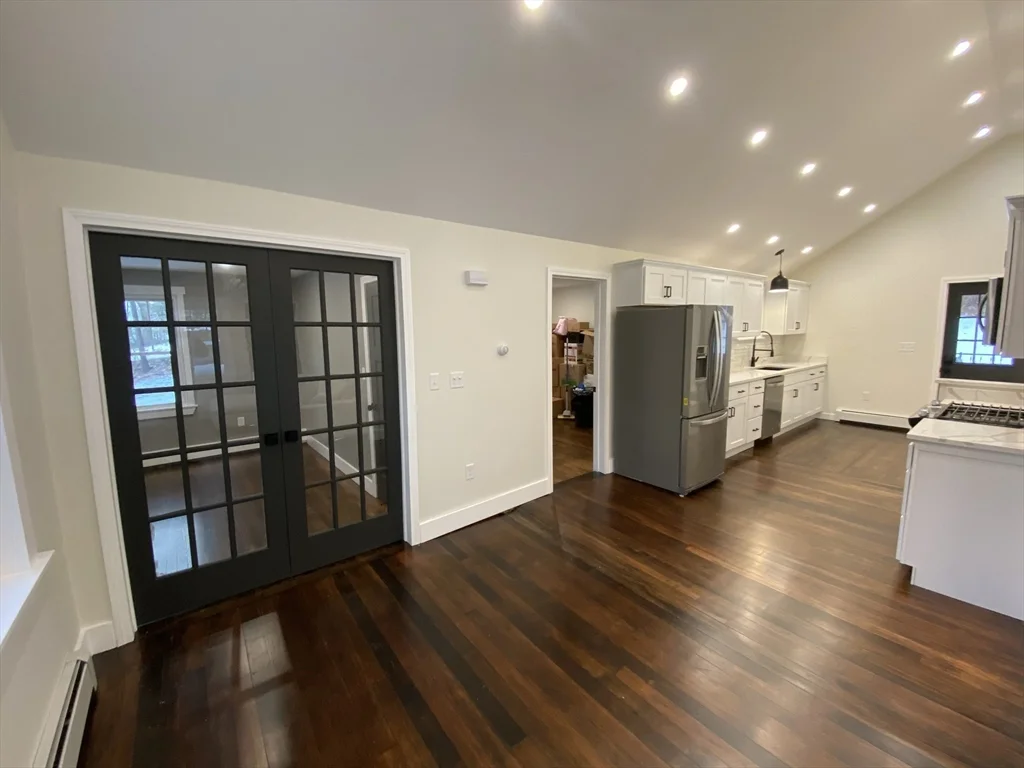 2 bed, 1 bath apartment for rent at 64 Manning St, Holden — photo 4 of 42
