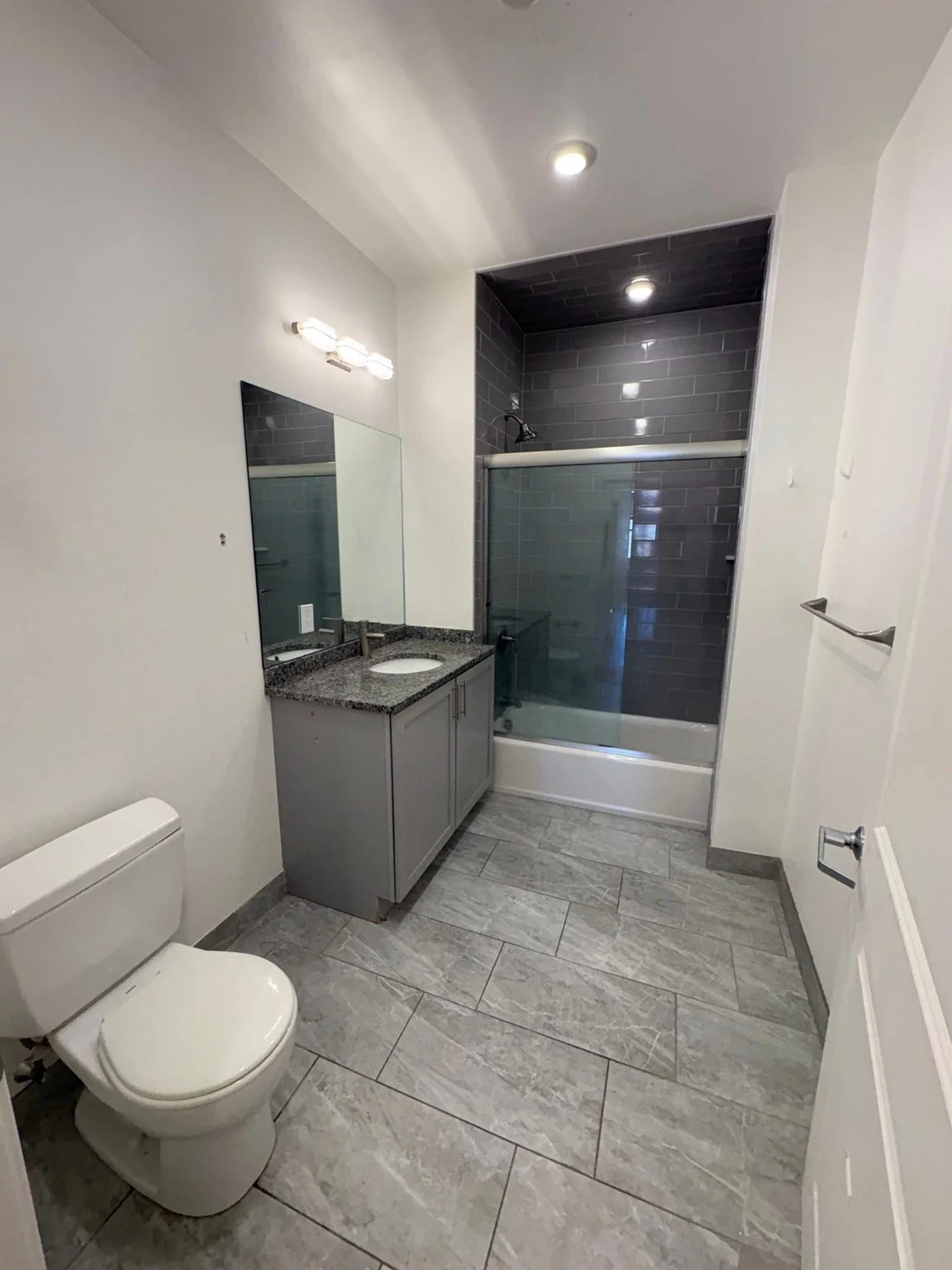 2 bed, 1 bath apartment for rent at 64 Market Market St Unit 2, Chelsea — photo 7 of 8