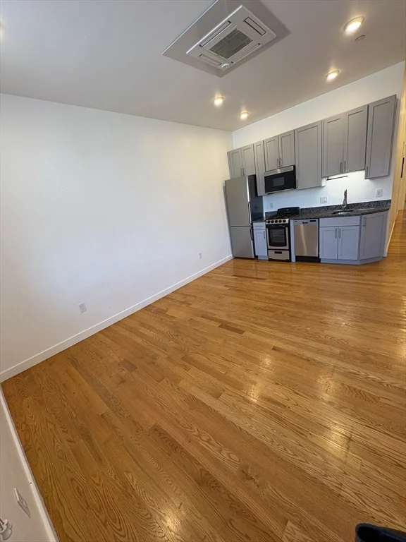 2 bed, 1 bath apartment for rent at 64 Market St Unit 202, Lynn — photo 3 of 12
