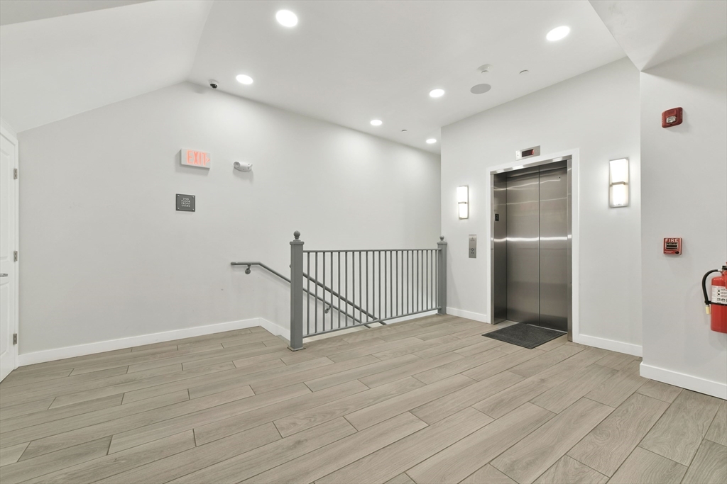 Studio bed, 1 bath apartment for rent at 64 Market St Unit 204, Lynn — photo 26 of 30