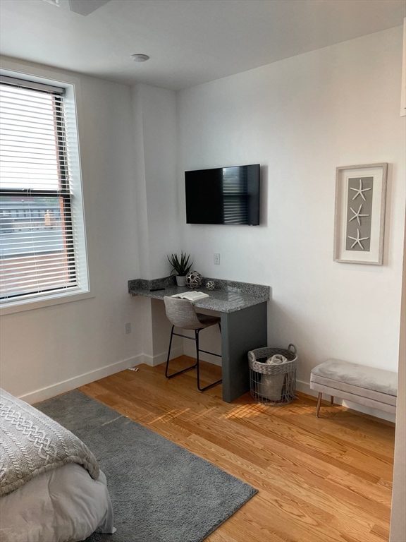 Studio bed, 1 bath apartment for rent at 64 Market St Unit 204, Lynn — photo 11 of 30
