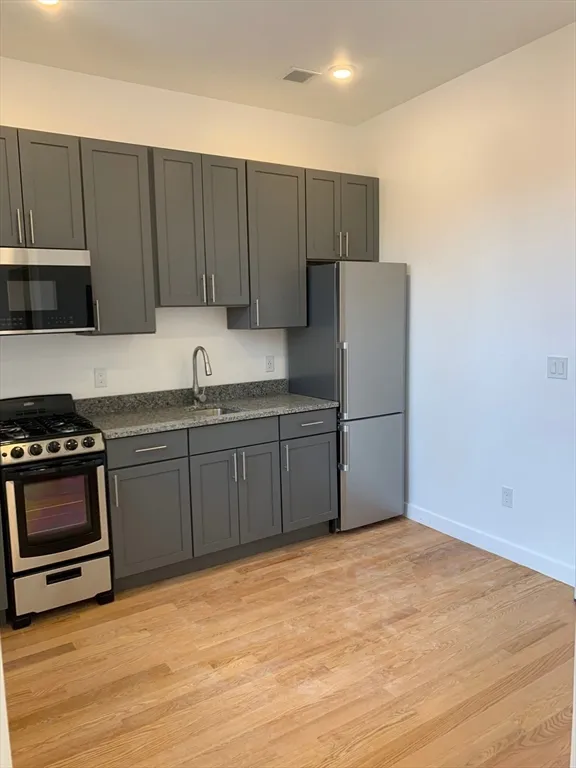 Studio bed, 1 bath apartment for rent at 64 Market St Unit 207, Lynn — photo 6 of 21