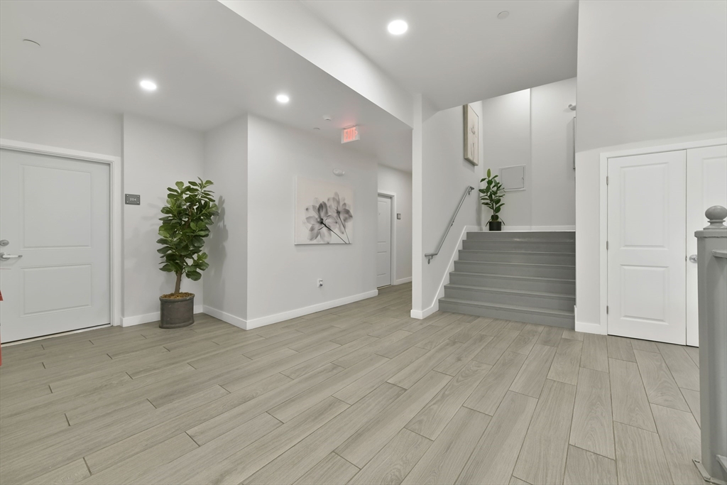 Studio bed, 1 bath apartment for rent at 64 Market St Unit 208, Lynn — photo 30 of 31