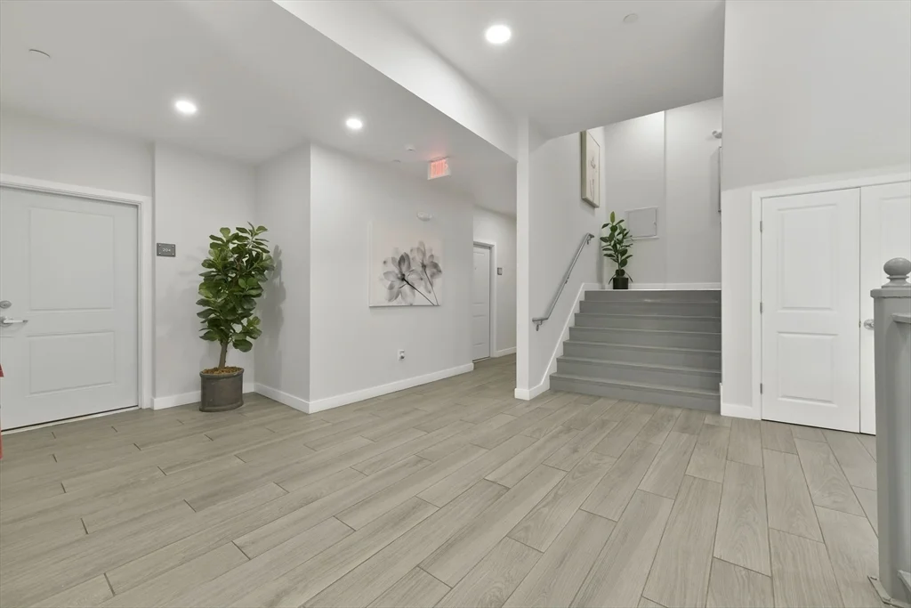Studio bed, 1 bath apartment for rent at 64 Market St Unit 209, Lynn — photo 5 of 18