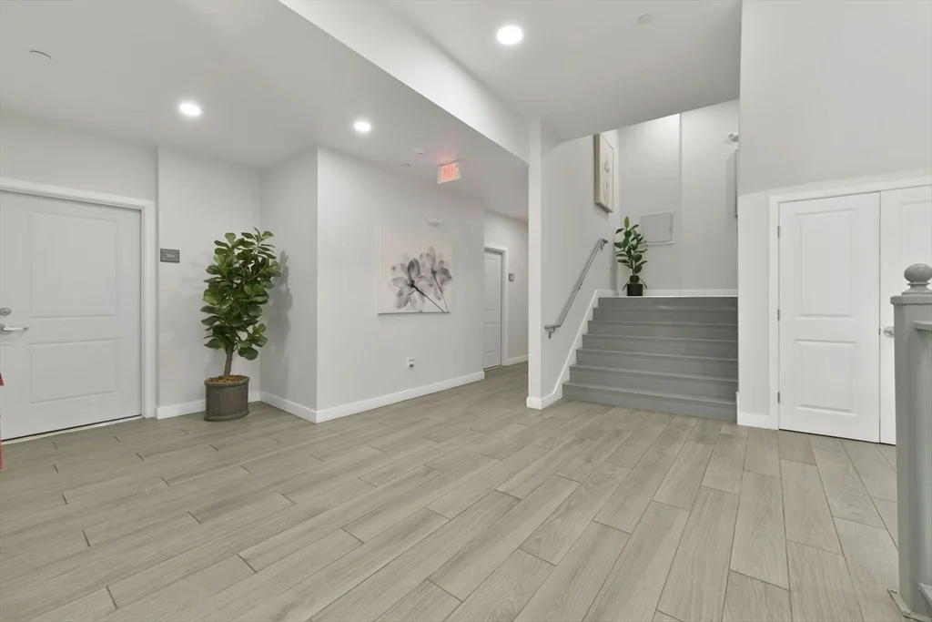 Studio bed, 1 bath apartment for rent at 64 Market St Unit 302, Lynn — photo 8 of 16