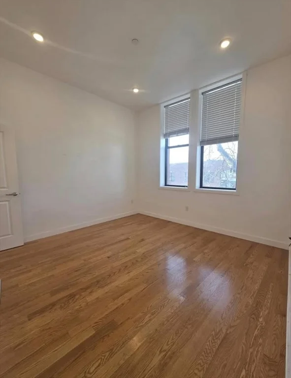 2 bed, 1 bath apartment for rent at 64 Market St Unit 303, Lynn — photo 3 of 14