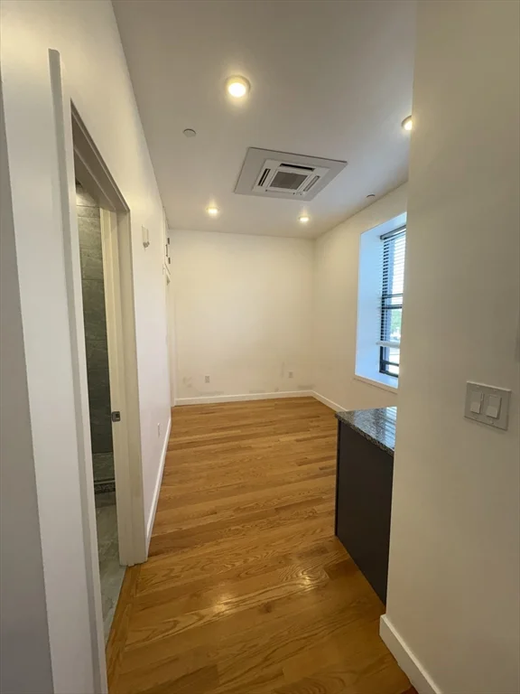Studio bed, 1 bath apartment for rent at 64 Market St Unit 304, Lynn — photo 3 of 8