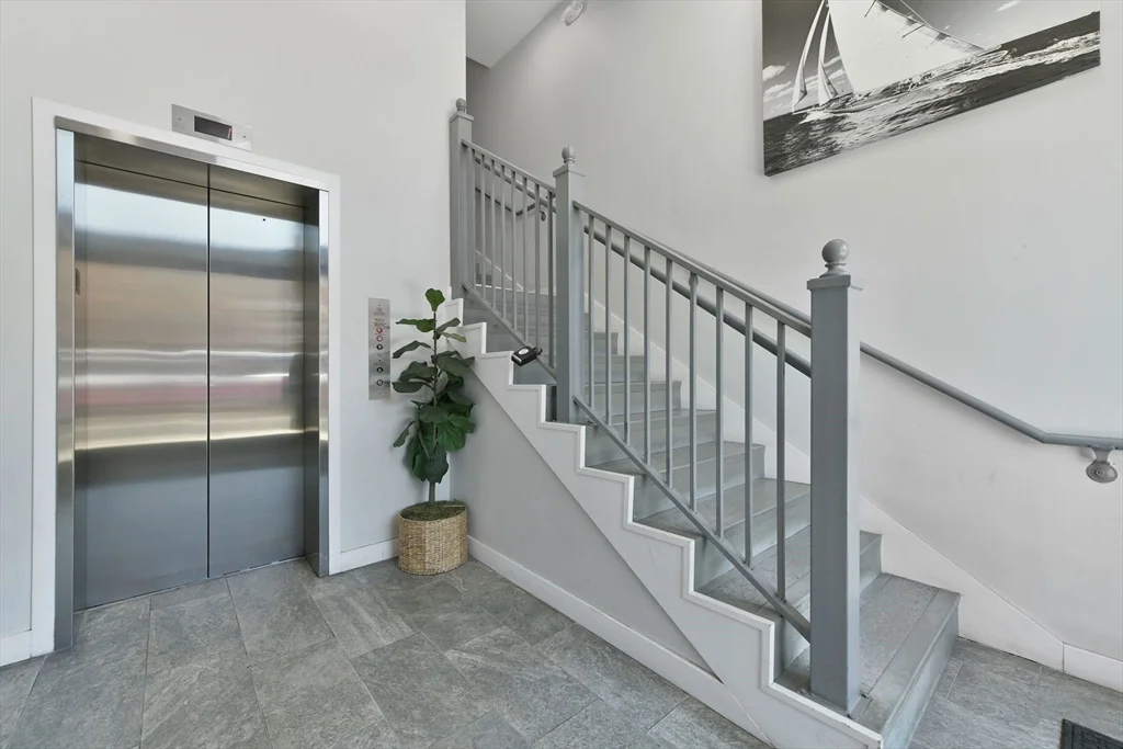 Studio bed, 1 bath apartment for rent at 64 Market St Unit 308, Lynn — photo 10 of 18