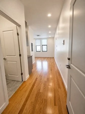 Studio bed, 1 bath apartment for rent at 64 Market St Unit 308, Lynn — photo 3 of 18