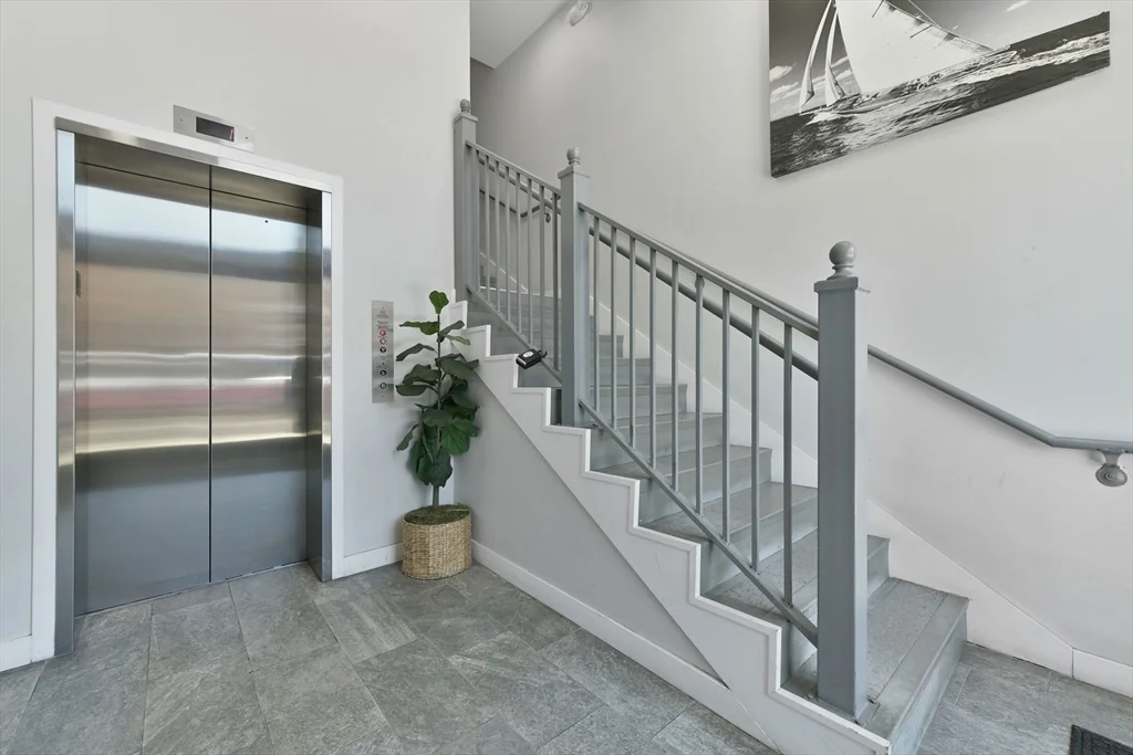 Studio bed, 1 bath apartment for rent at 64 Market St Unit 404, Lynn — photo 10 of 11