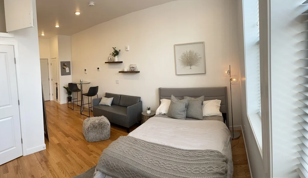 Studio bed, 1 bath apartment for rent at 64 Market St Unit 502, Lynn — photo 9 of 21