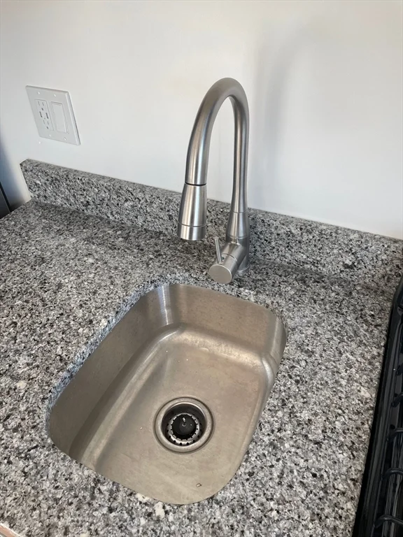 Studio bed, 1 bath apartment for rent at 64 Market St Unit 504, Lynn — photo 6 of 27