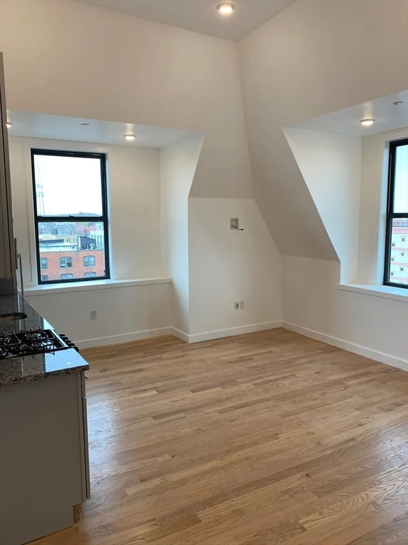 Studio bed, 1 bath apartment for rent at 64 Market St Unit 504, Lynn — photo 5 of 27