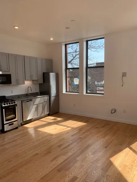 2 bed, 1 bath apartment for rent at 64 Market St Unit 601, Lynn — photo 12 of 25