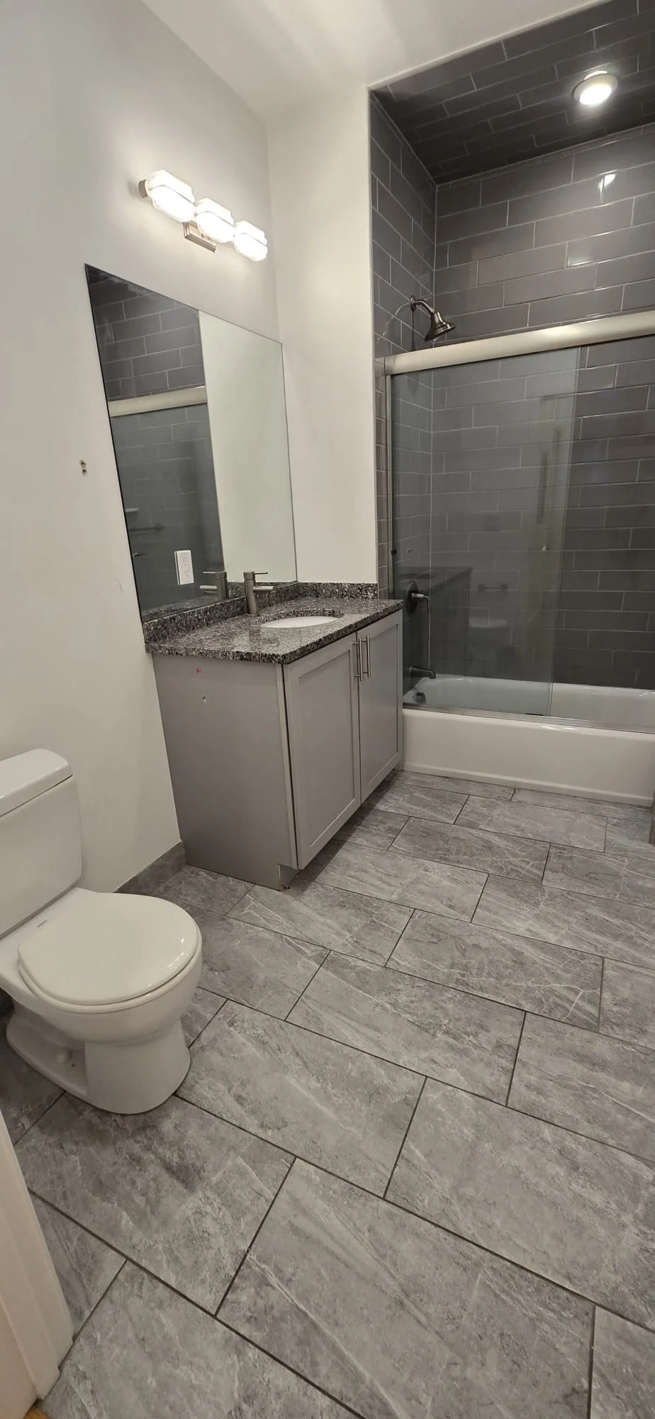 2 bed, 1 bath apartment for rent at 64 Market Unit 201, Lynn — photo 5 of 23