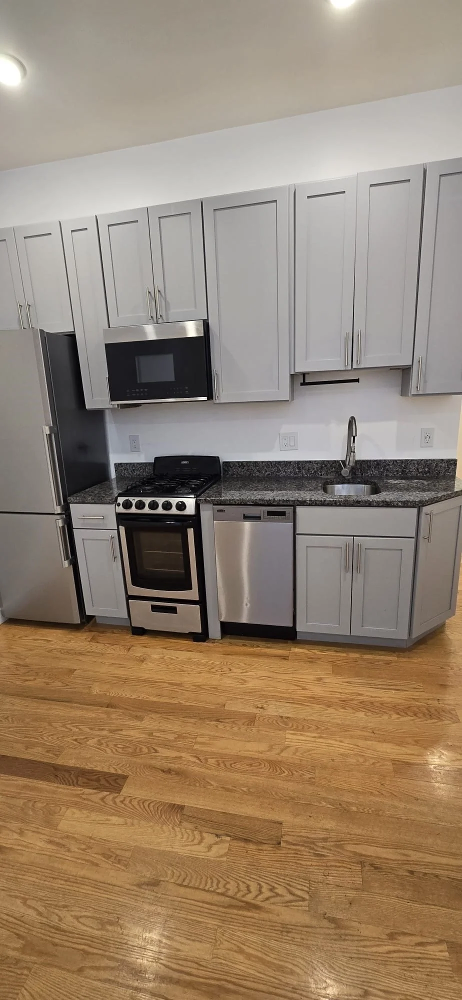 2 bed, 1 bath apartment for rent at 64 Market Unit 201, Lynn