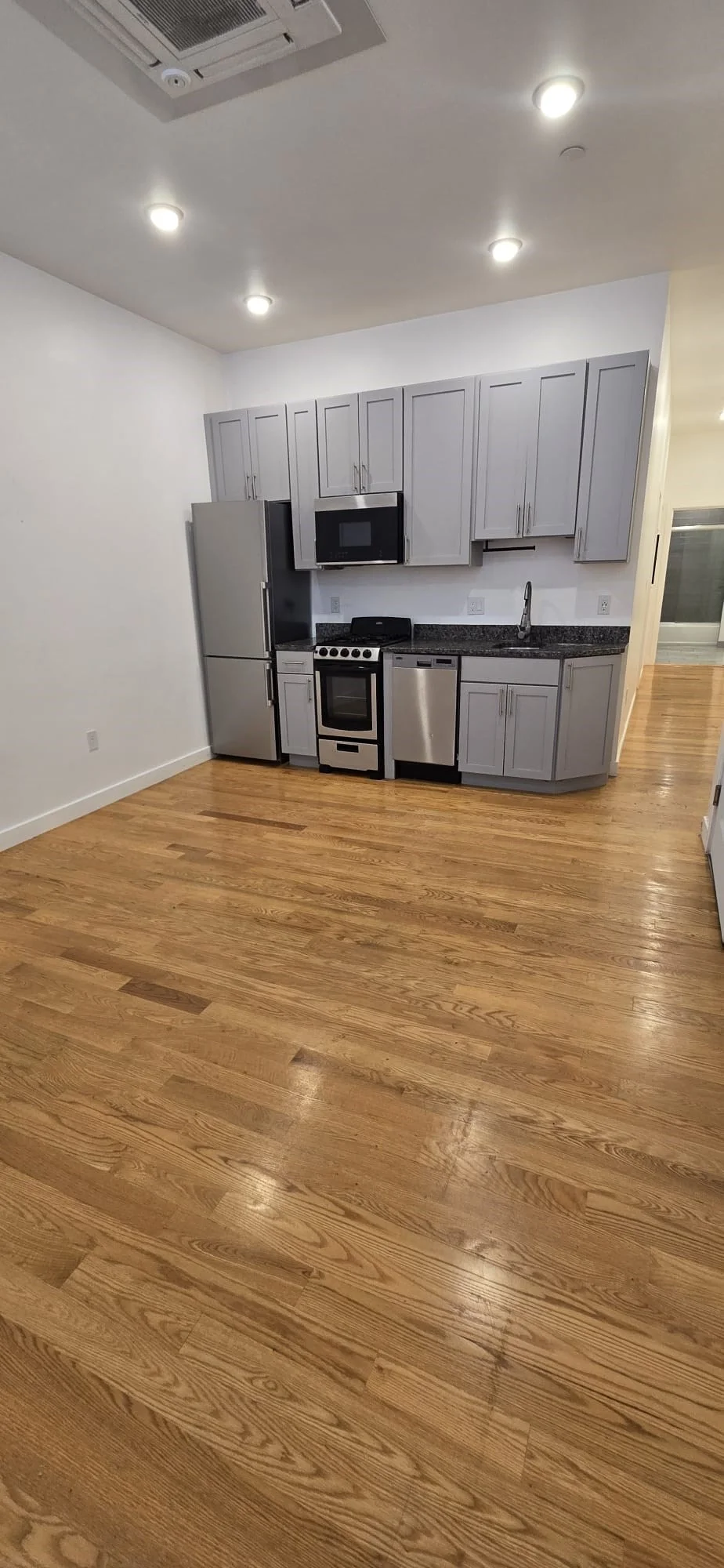 2 bed, 1 bath apartment for rent at 64 Market Unit 201, Lynn — photo 2 of 23