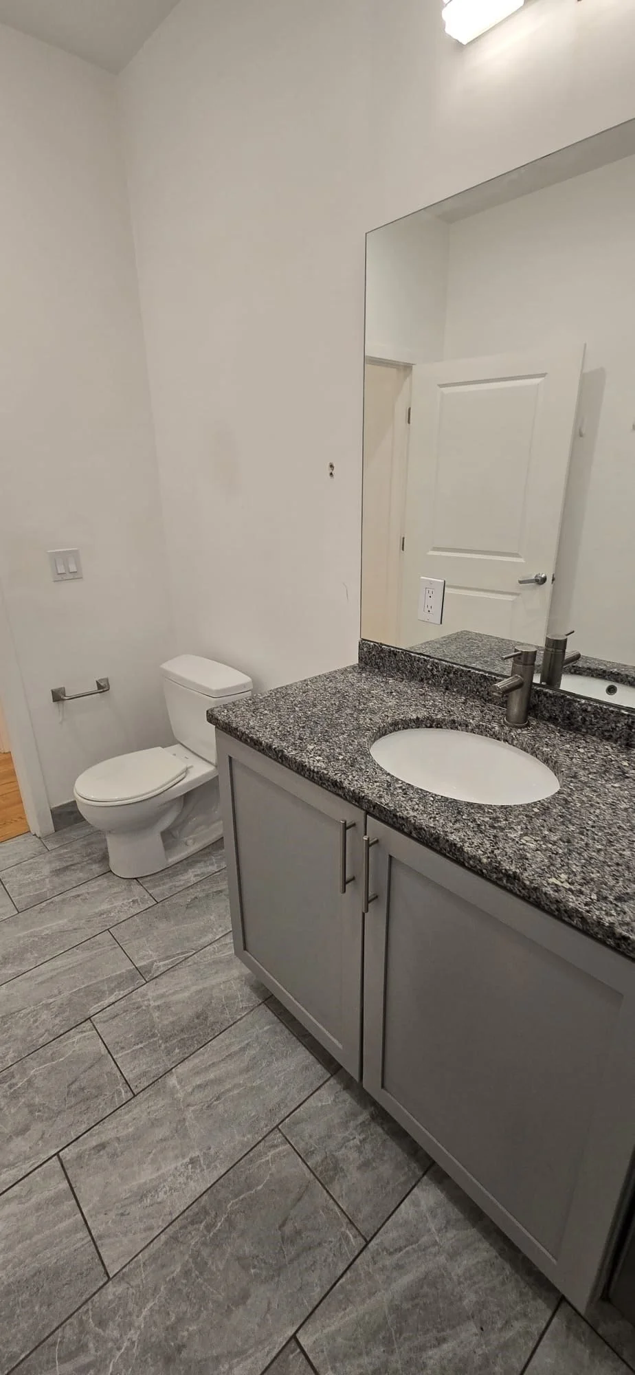2 bed, 1 bath apartment for rent at 64 Market Unit 201, Lynn — photo 4 of 23