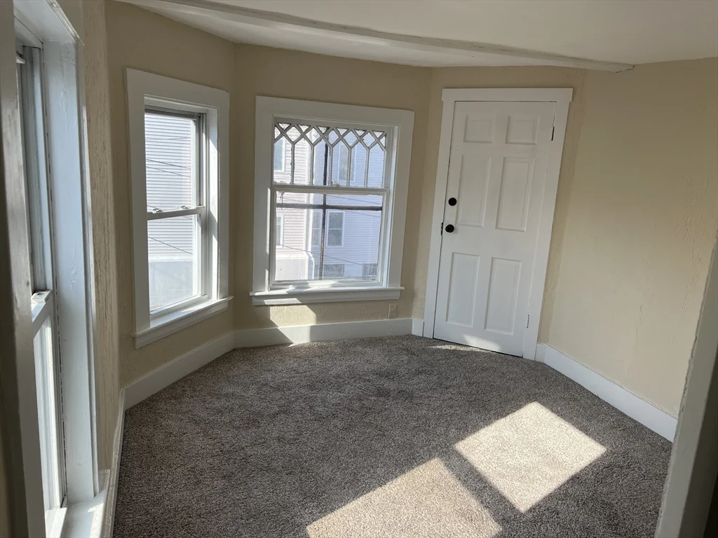 1 bed, 1 bath apartment for rent at 64 Moore St Unit 2, Winthrop — photo 3 of 8