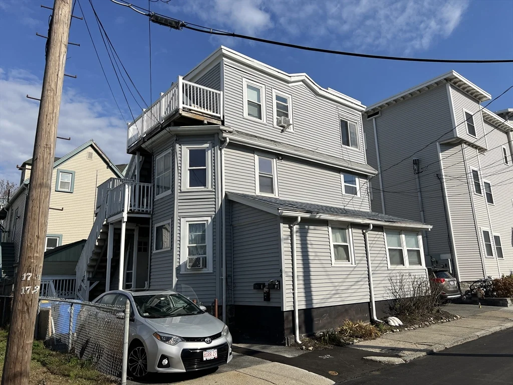 1 bed, 1 bath apartment for rent at 64 Moore St Unit 2, Winthrop — photo 1 of 8