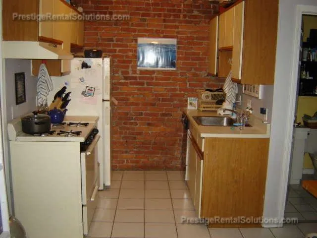 2 bed, 1 bath apartment for rent at 64 Murdock St Unit 1, Brighton — photo 3 of 4