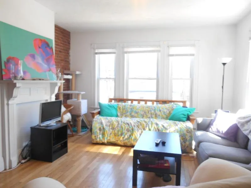 3 bed, 1 bath apartment for rent at 64 Murdock St Unit 2, Brighton — photo 5 of 24