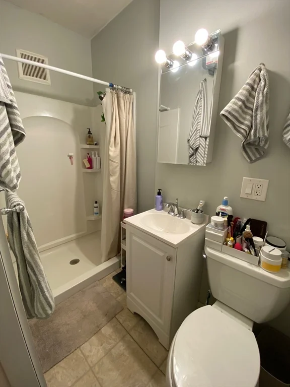1 bed, 1 bath apartment for rent at 64 Myrtle St Unit 6, Beacon Hill — photo 8 of 8