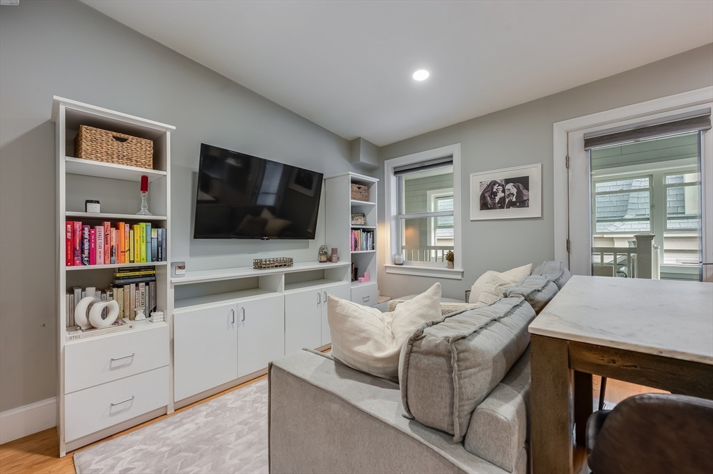 1 bed, 1 bath apartment for rent at 64 O St Unit C, Boston — photo 4 of 10
