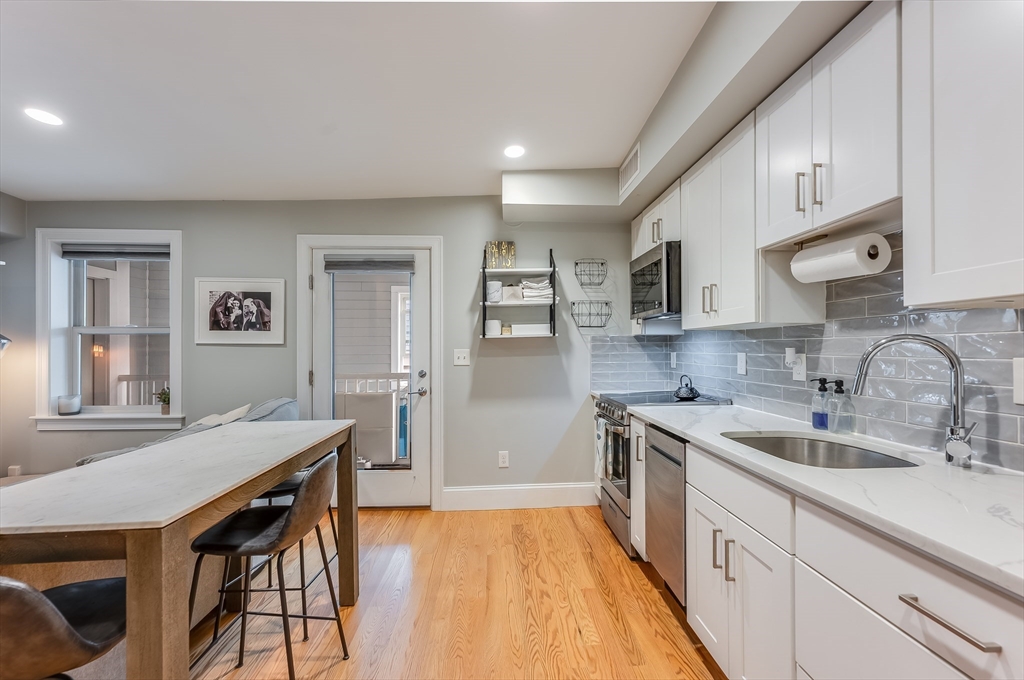1 bed, 1 bath apartment for rent at 64 O St Unit C, Boston — photo 2 of 10