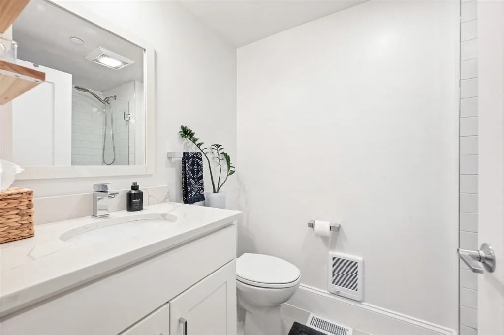 2 bed, 1 bath apartment for rent at 64 O Unit 1, South Boston — photo 20 of 27