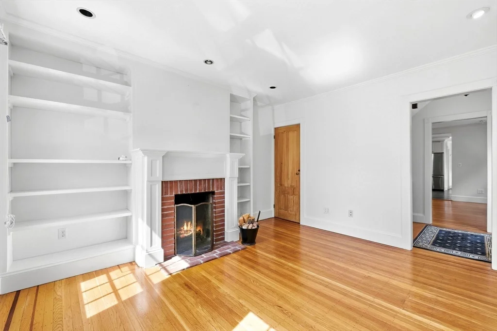 4 bed, 2 bath apartment for rent at 64 Pearl St Unit 00, Charlestown — photo 6 of 29