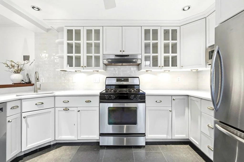 4 bed, 2 bath apartment for rent at 64 Pearl St Unit 00, Charlestown — photo 10 of 29