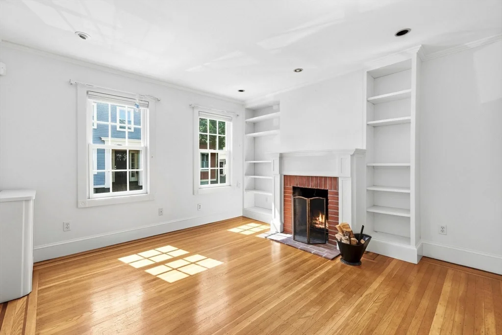 4 bed, 2 bath apartment for rent at 64 Pearl St Unit 00, Charlestown — photo 4 of 29