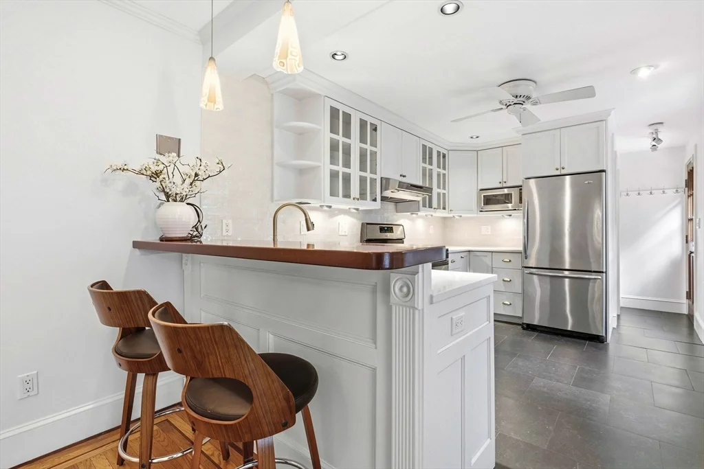 4 bed, 2 bath apartment for rent at 64 Pearl St Unit 00, Charlestown — photo 9 of 29