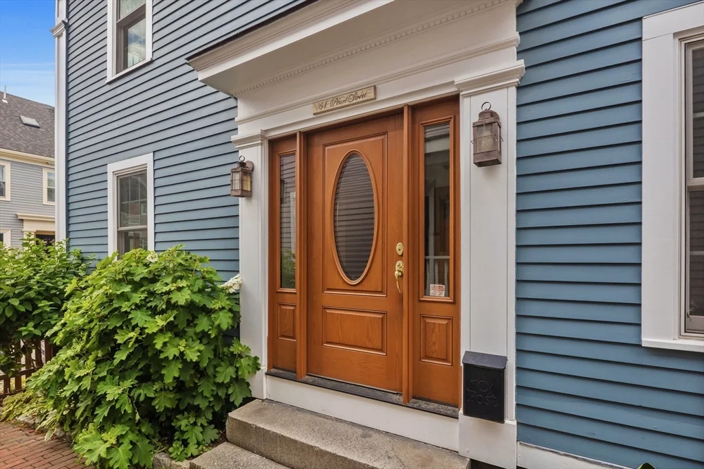 4 bed, 2 bath apartment for rent at 64 Pearl St Unit 00, Charlestown — photo 2 of 29
