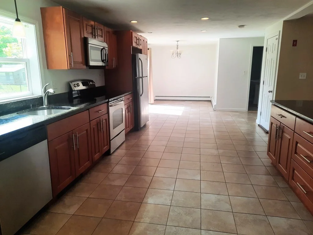 3 bed, 2 bath apartment for rent at 64 Pembroke St Unit 64, Kingston — photo 6 of 13