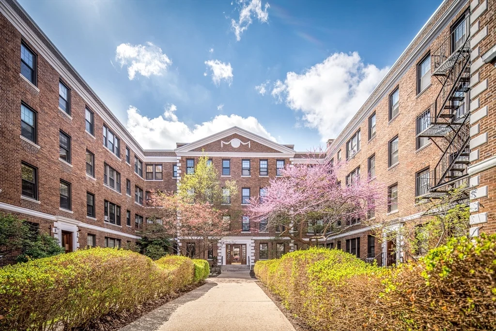 1 bed, 1 bath apartment for rent at 64 Queensberry St Unit 101, Fenway — photo 9 of 10