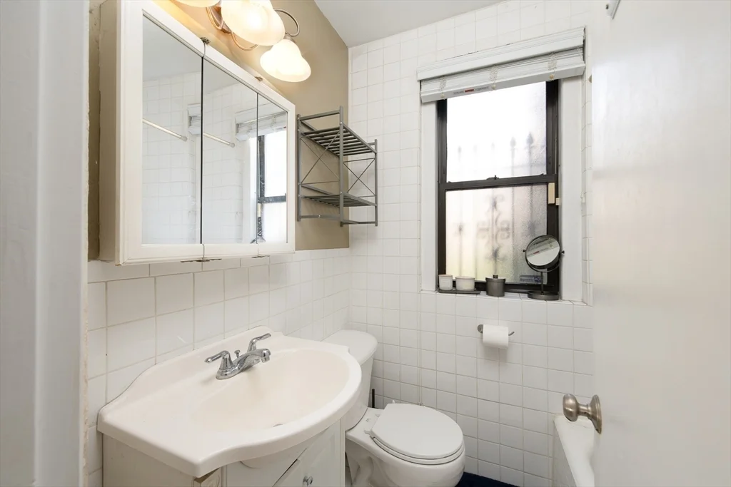 1 bed, 1 bath apartment for rent at 64 Queensberry St Unit 101, Fenway — photo 5 of 10