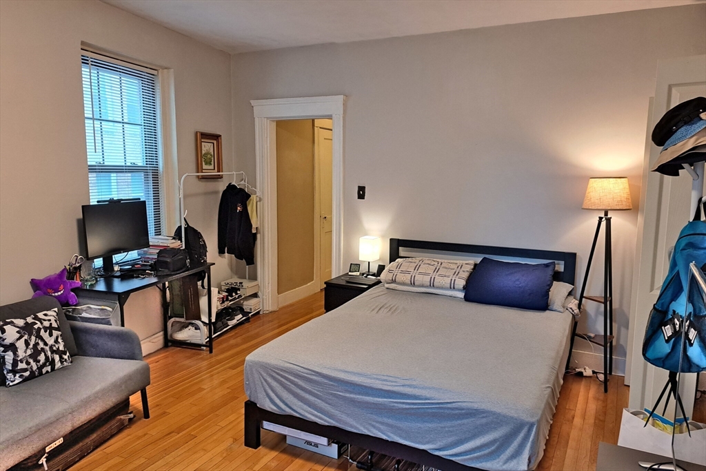 Studio bed, 1 bath apartment for rent at 64 Queensberry St Unit 210, Fenway