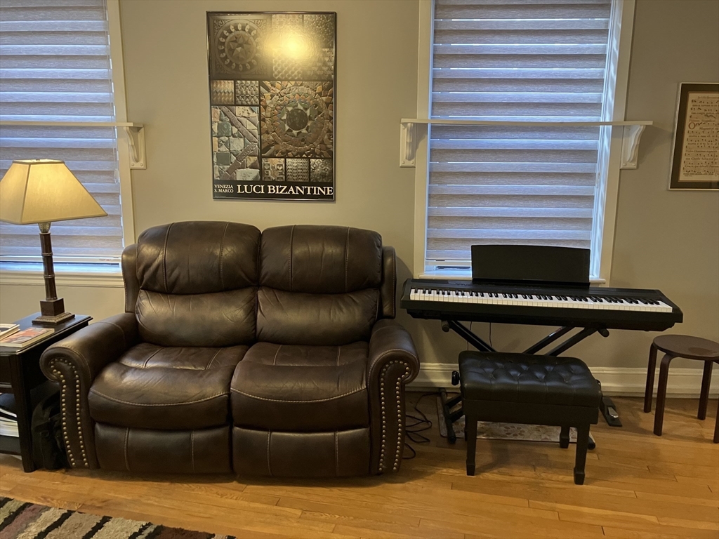 Studio bed, 1 bath apartment for rent at 64 Queensberry Unit 310, Fenway — photo 3 of 12