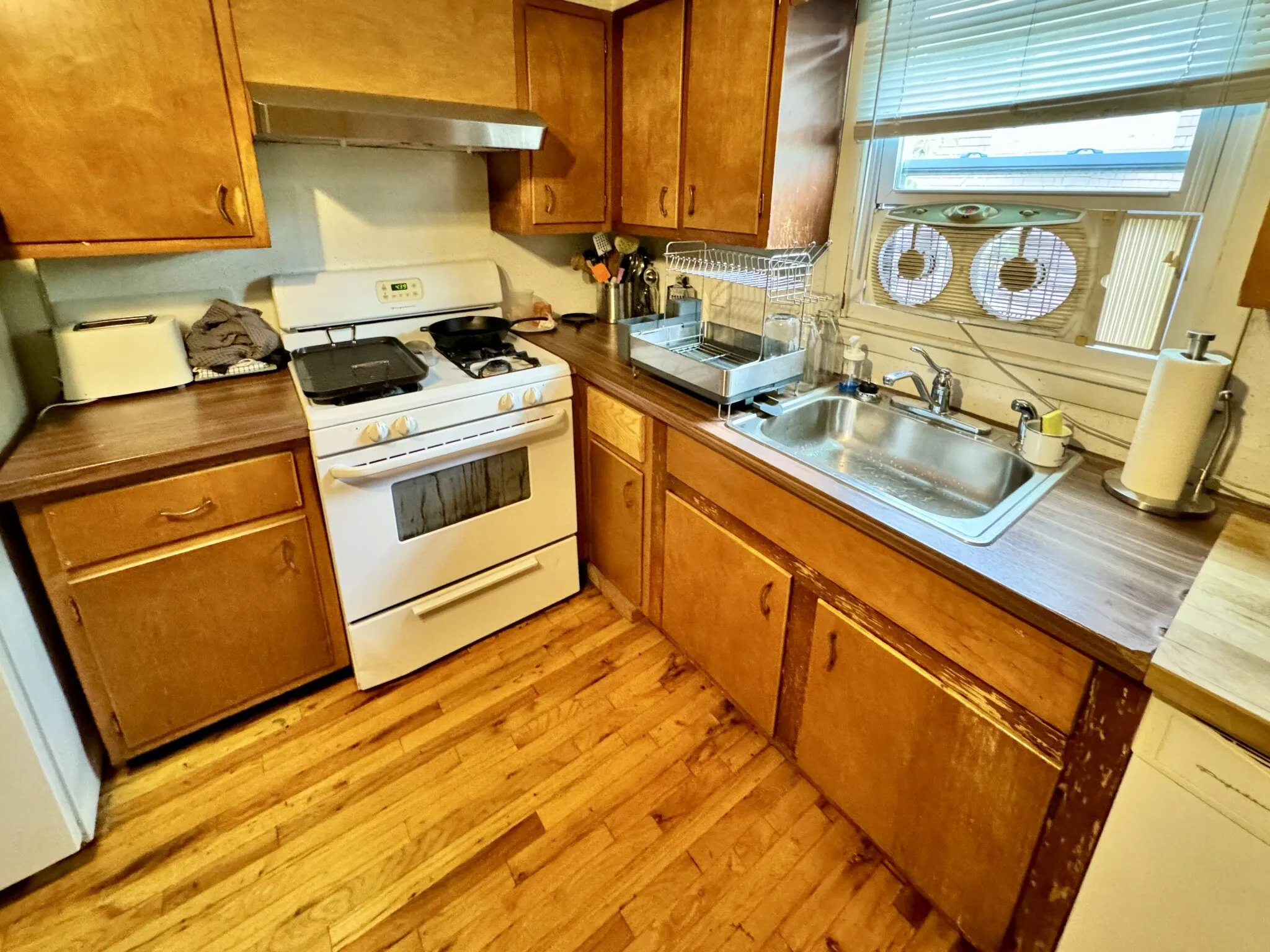 3 bed, 1 bath apartment for rent at 64 Ridgemont St Unit 1, Brighton — photo 10 of 15