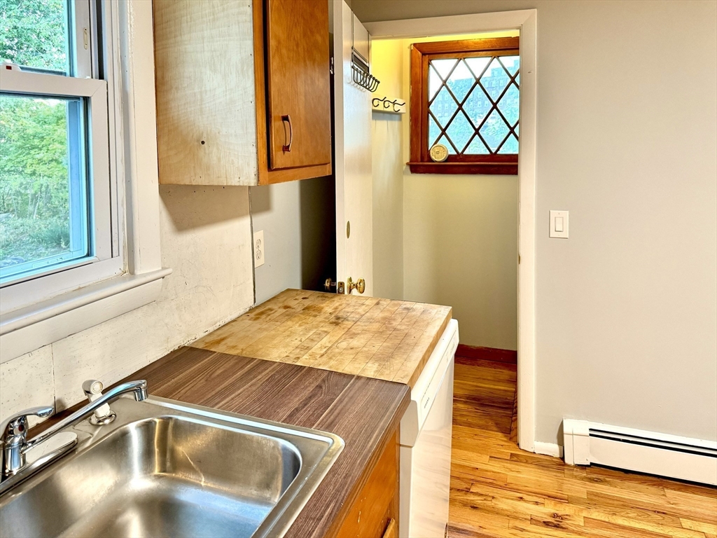 3 bed, 1 bath apartment for rent at 64 Ridgemont St Unit 2, Brighton — photo 20 of 41